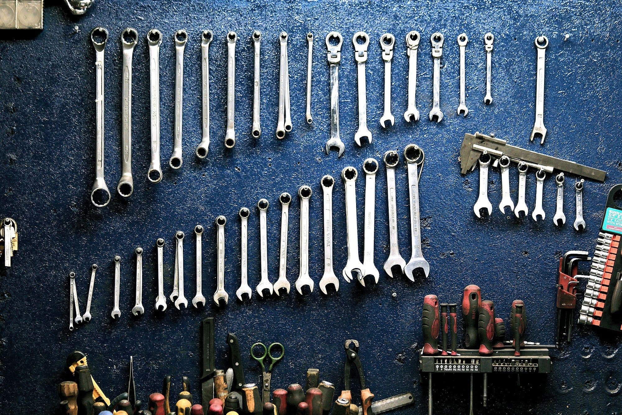 Pump repair kit components and maintenance tools